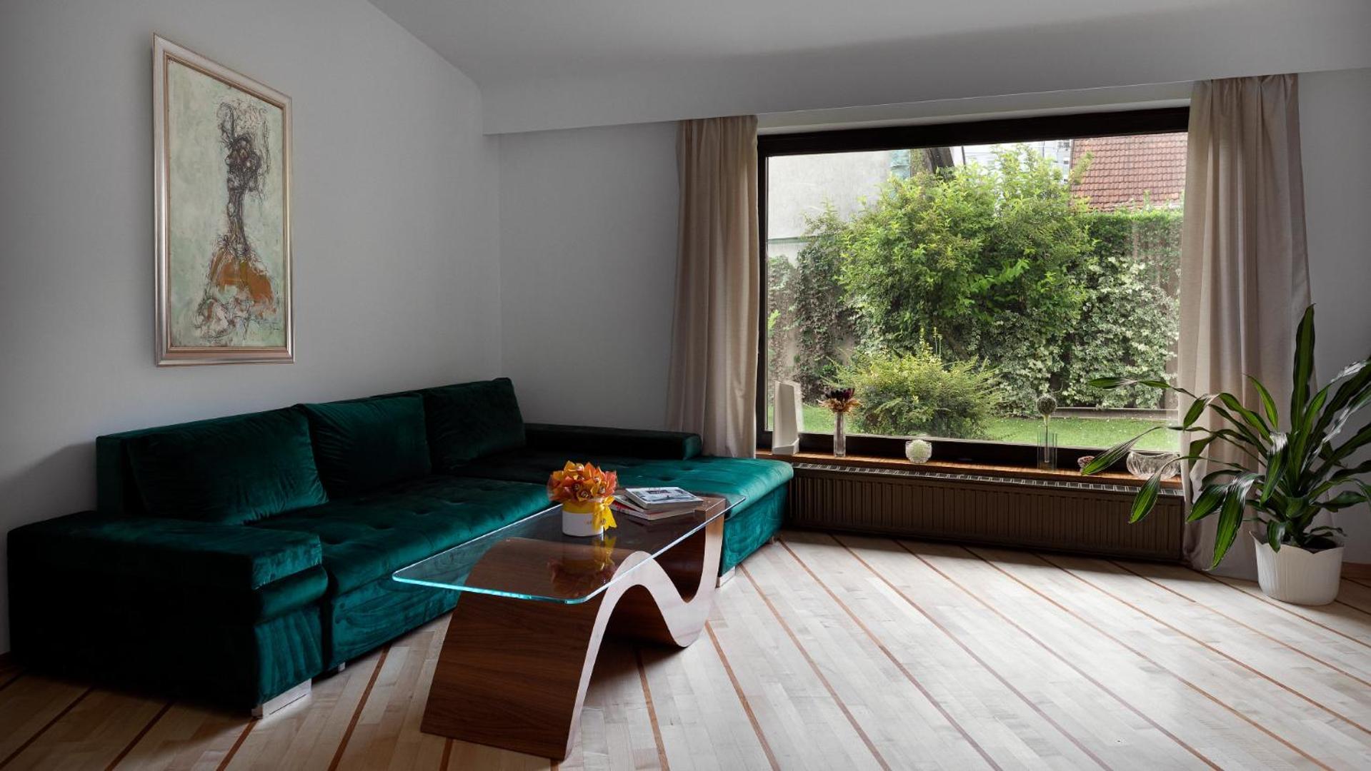 Mach Apartment *